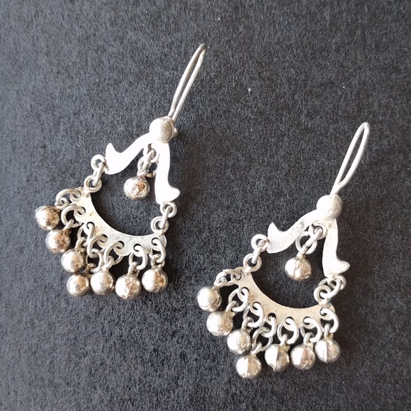 Jewelry - Vintage sterling 925 chandelier earrings